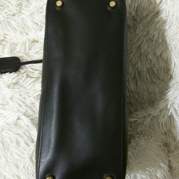 Tory Burch Robinson Satchel - Picture 4 of 4